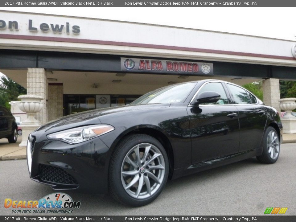 2017 Alfa Romeo Giulia AWD Vulcano Black Metallic / Black Photo #2