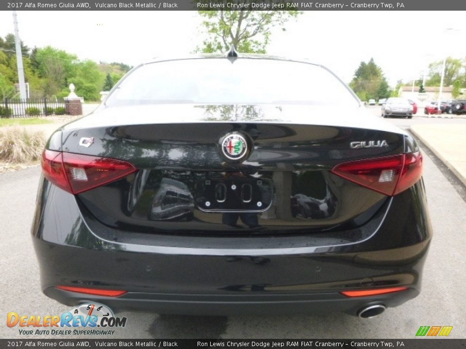 2017 Alfa Romeo Giulia AWD Vulcano Black Metallic / Black Photo #6