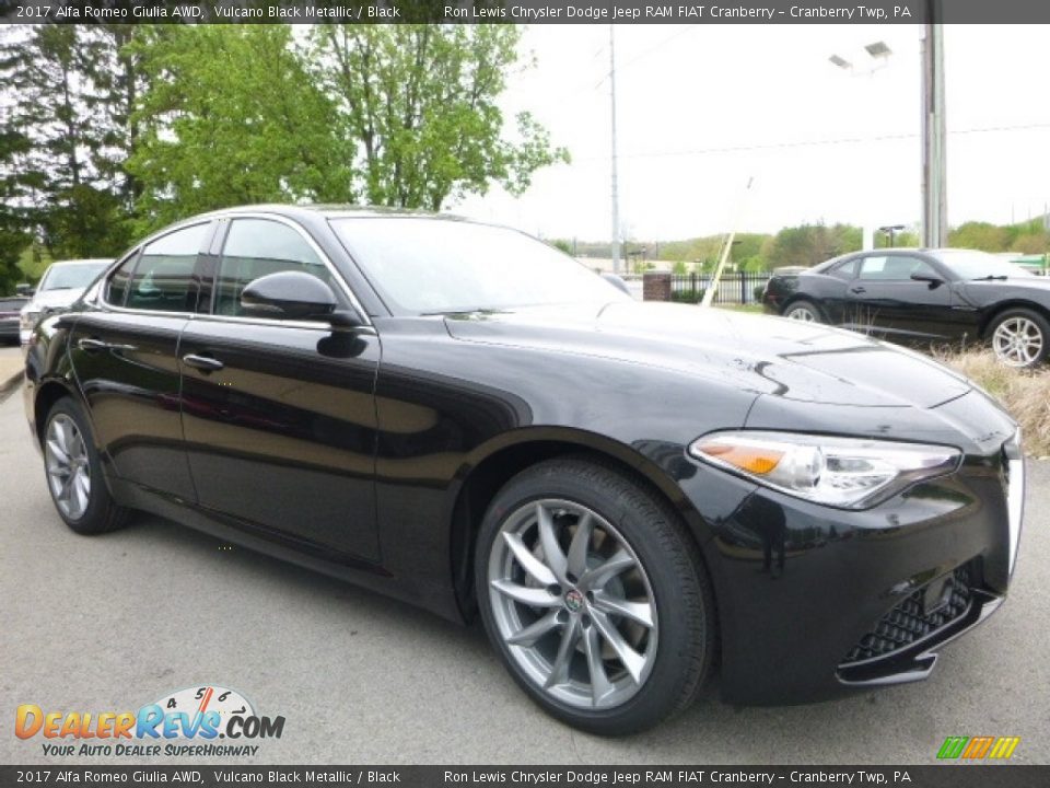 Vulcano Black Metallic 2017 Alfa Romeo Giulia AWD Photo #10
