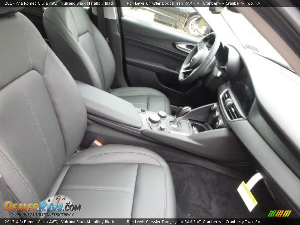 2017 Alfa Romeo Giulia AWD Vulcano Black Metallic / Black Photo #15