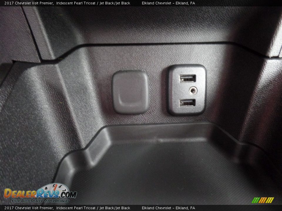 2017 Chevrolet Volt Premier Iridescent Pearl Tricoat / Jet Black/Jet Black Photo #25