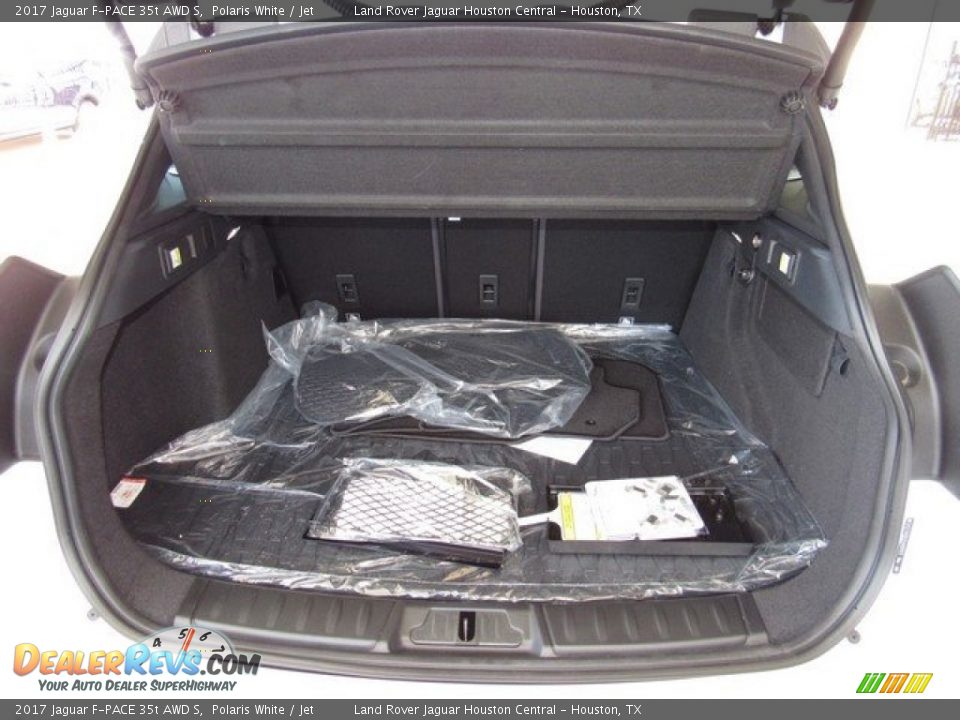 2017 Jaguar F-PACE 35t AWD S Polaris White / Jet Photo #16