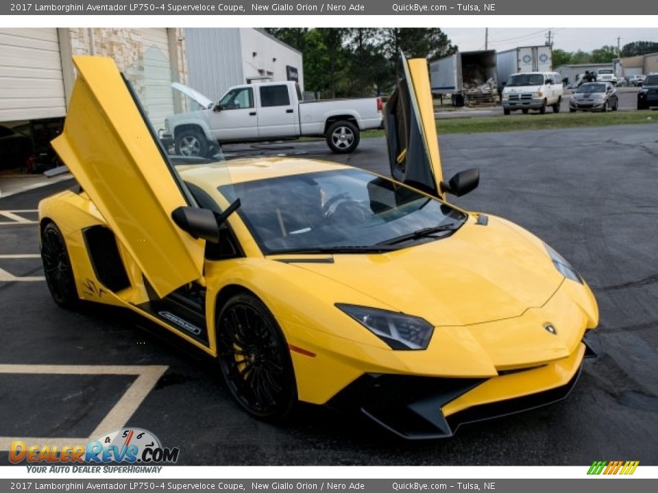 New Giallo Orion 2017 Lamborghini Aventador LP750-4 Superveloce Coupe Photo #5