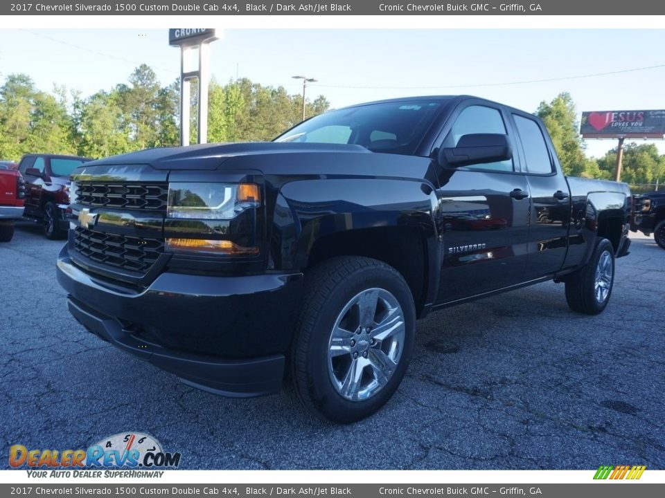 2017 Chevrolet Silverado 1500 Custom Double Cab 4x4 Black / Dark Ash/Jet Black Photo #3