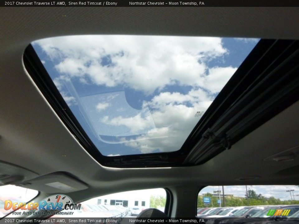 2017 Chevrolet Traverse LT AWD Siren Red Tintcoat / Ebony Photo #17