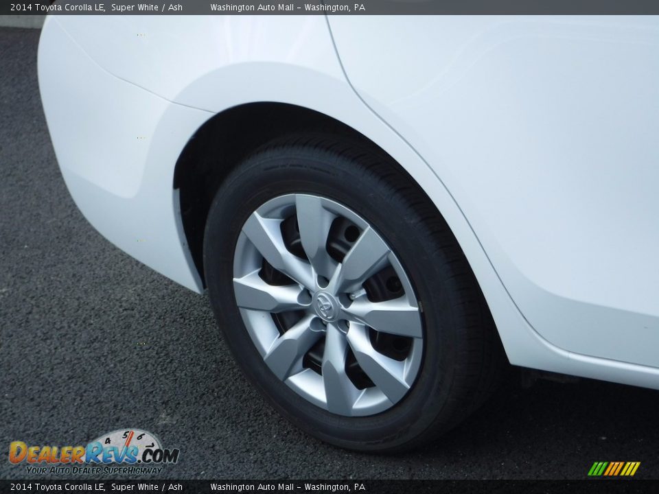 2014 Toyota Corolla LE Super White / Ash Photo #3