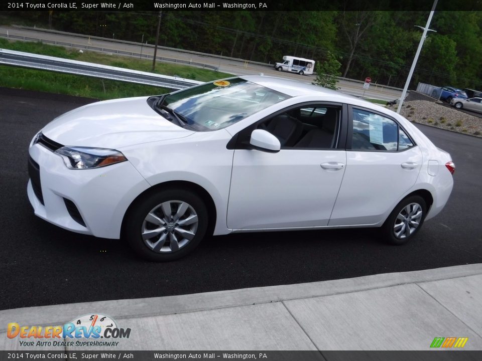 2014 Toyota Corolla LE Super White / Ash Photo #6