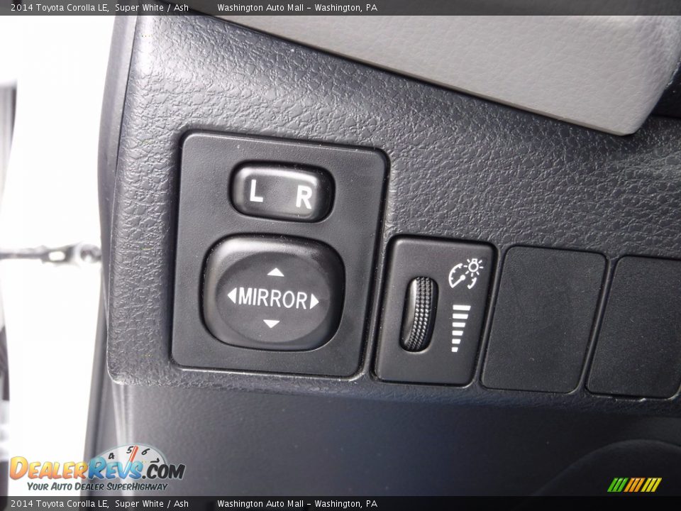 2014 Toyota Corolla LE Super White / Ash Photo #19