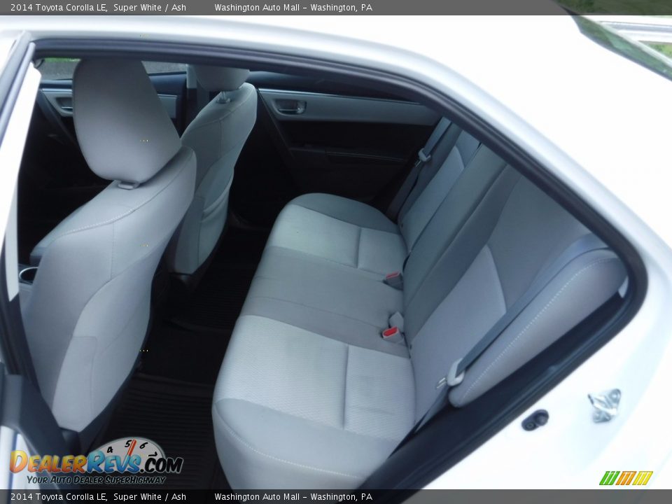 2014 Toyota Corolla LE Super White / Ash Photo #21