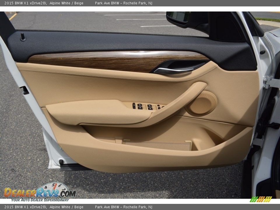 2015 BMW X1 xDrive28i Alpine White / Beige Photo #8
