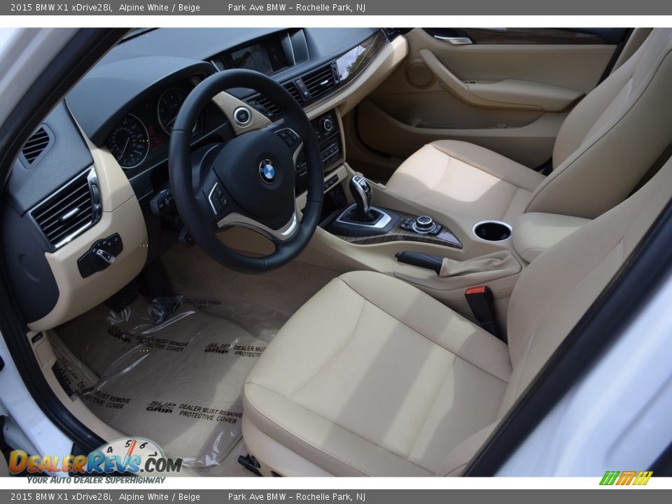 2015 BMW X1 xDrive28i Alpine White / Beige Photo #10