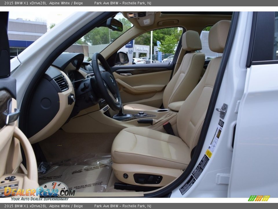 2015 BMW X1 xDrive28i Alpine White / Beige Photo #11