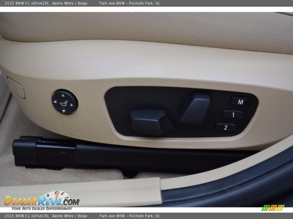 2015 BMW X1 xDrive28i Alpine White / Beige Photo #12