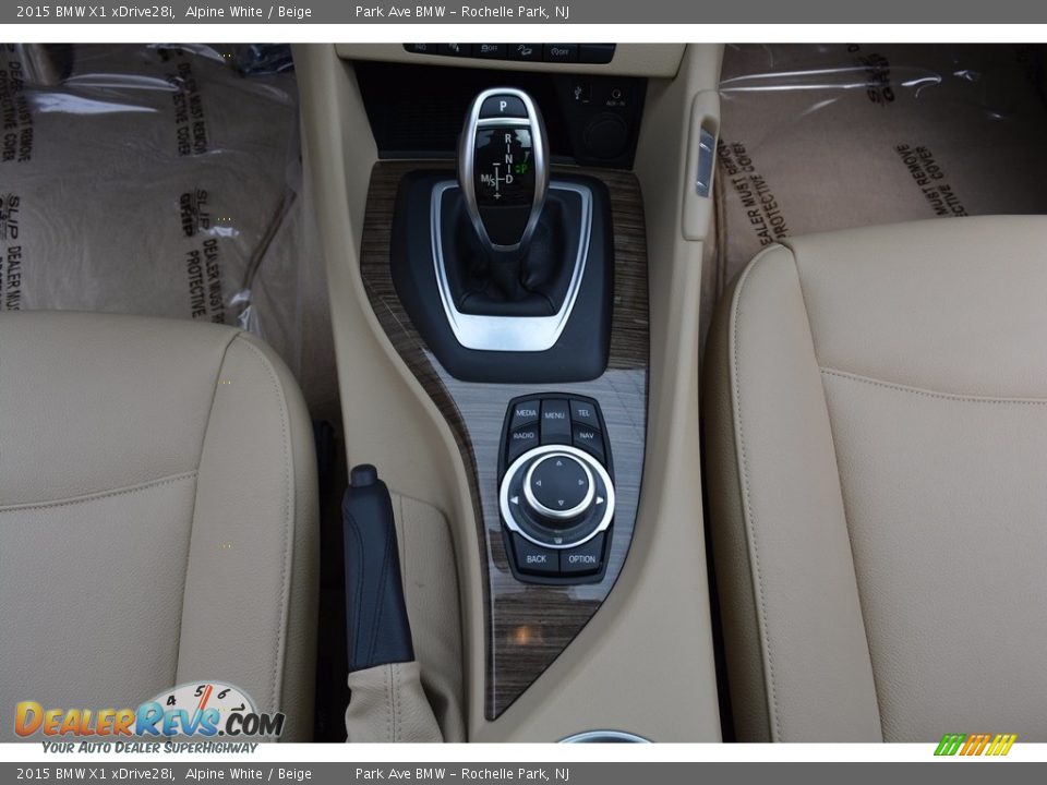 2015 BMW X1 xDrive28i Alpine White / Beige Photo #17