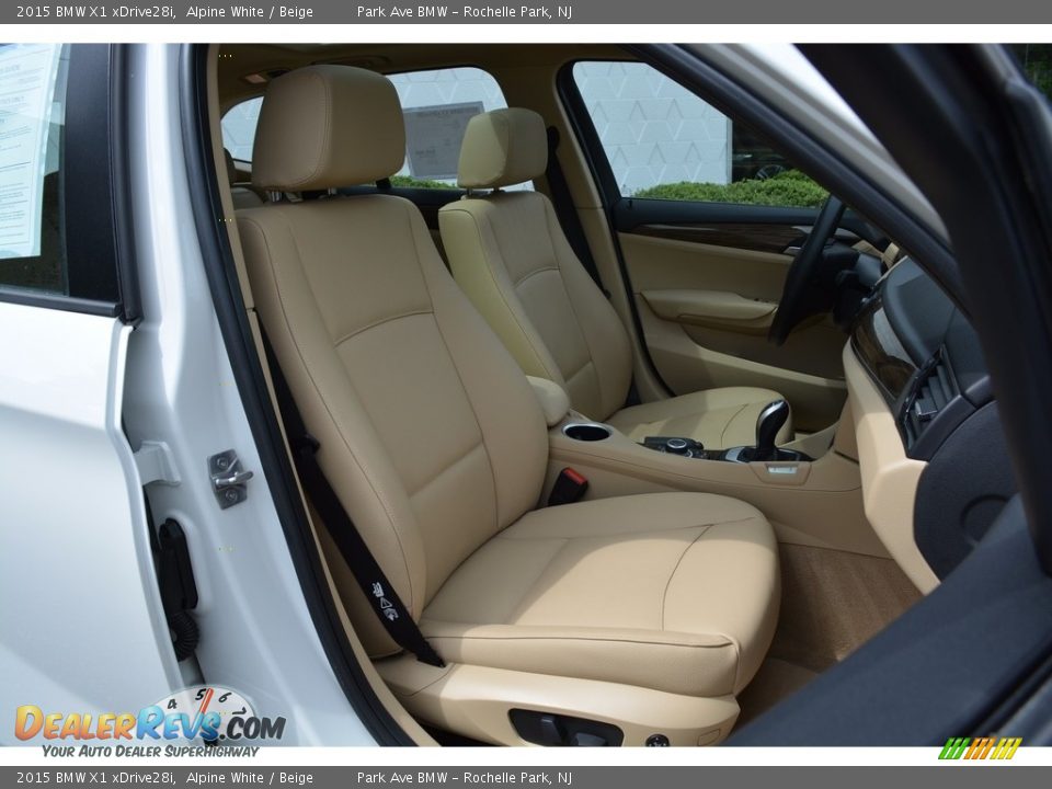 2015 BMW X1 xDrive28i Alpine White / Beige Photo #29