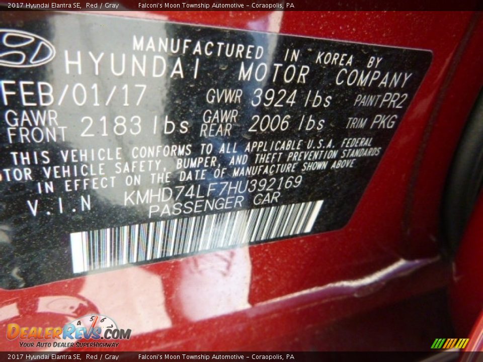 2017 Hyundai Elantra SE Red / Gray Photo #13