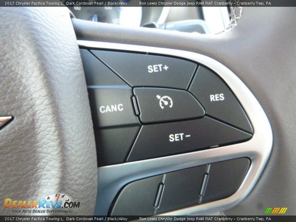 2017 Chrysler Pacifica Touring L Dark Cordovan Pearl / Black/Alloy Photo #18