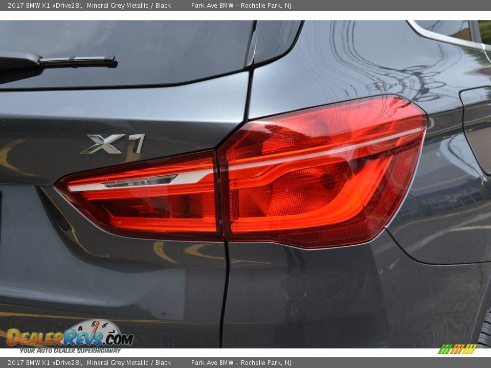 2017 BMW X1 xDrive28i Mineral Grey Metallic / Black Photo #23