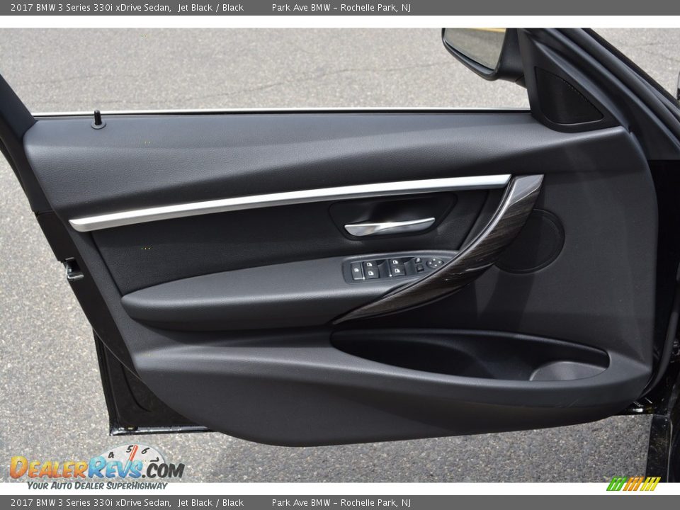 2017 BMW 3 Series 330i xDrive Sedan Jet Black / Black Photo #8
