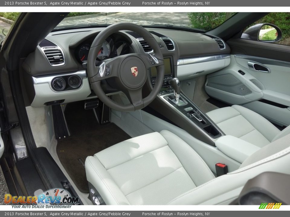 Front Seat of 2013 Porsche Boxster S Photo #10