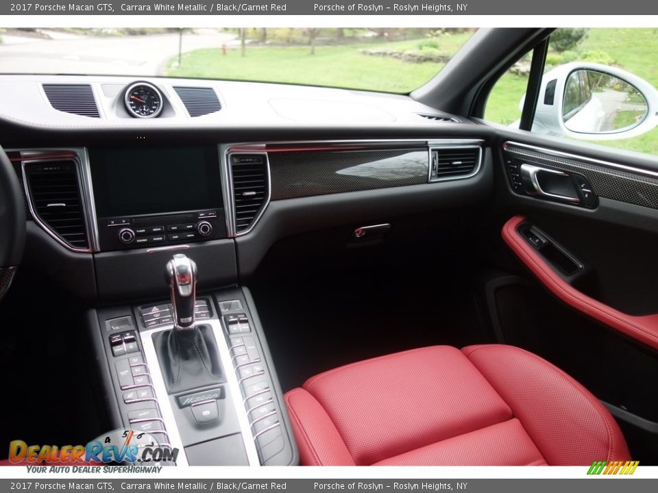 2017 Porsche Macan GTS Carrara White Metallic / Black/Garnet Red Photo #18