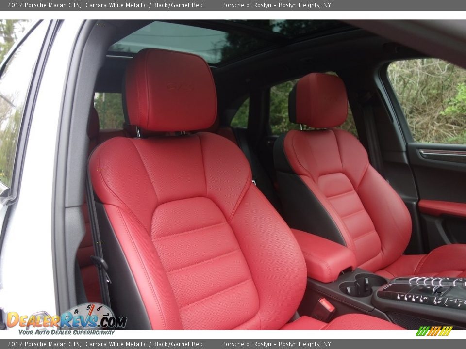 Front Seat of 2017 Porsche Macan GTS Photo #23