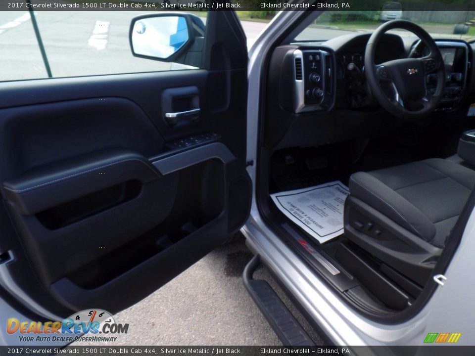 2017 Chevrolet Silverado 1500 LT Double Cab 4x4 Silver Ice Metallic / Jet Black Photo #16