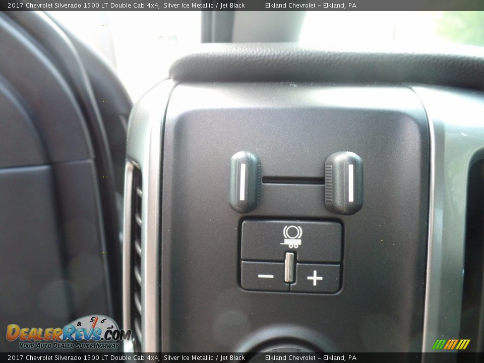 2017 Chevrolet Silverado 1500 LT Double Cab 4x4 Silver Ice Metallic / Jet Black Photo #28
