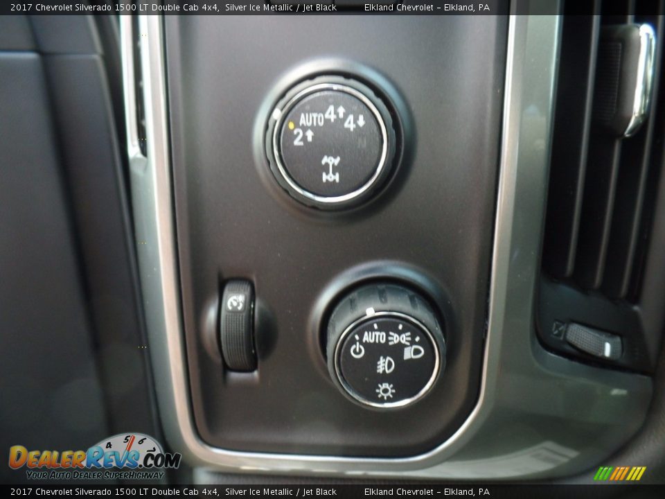2017 Chevrolet Silverado 1500 LT Double Cab 4x4 Silver Ice Metallic / Jet Black Photo #29