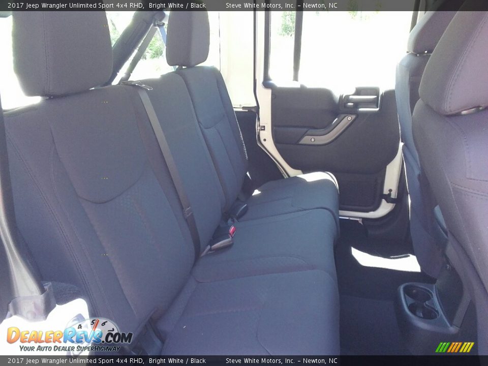 2017 Jeep Wrangler Unlimited Sport 4x4 RHD Bright White / Black Photo #22
