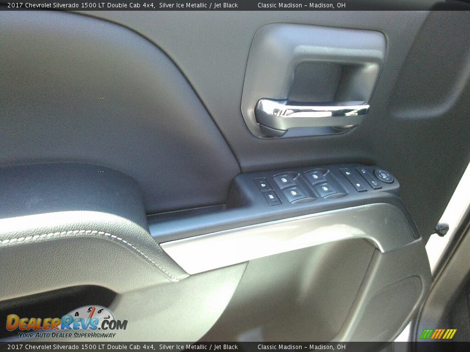 2017 Chevrolet Silverado 1500 LT Double Cab 4x4 Silver Ice Metallic / Jet Black Photo #4
