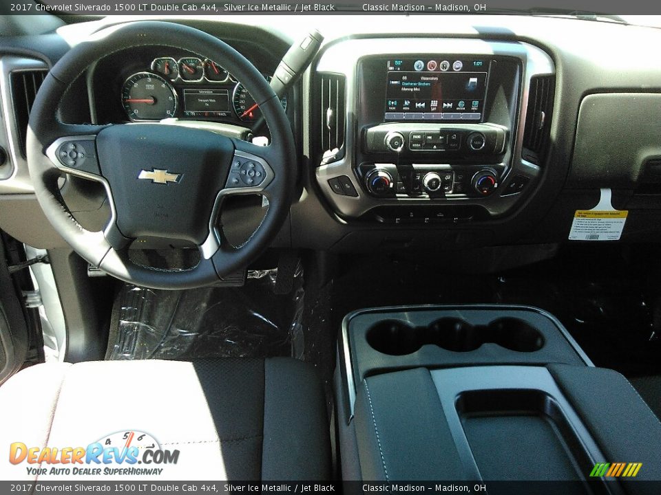 2017 Chevrolet Silverado 1500 LT Double Cab 4x4 Silver Ice Metallic / Jet Black Photo #6