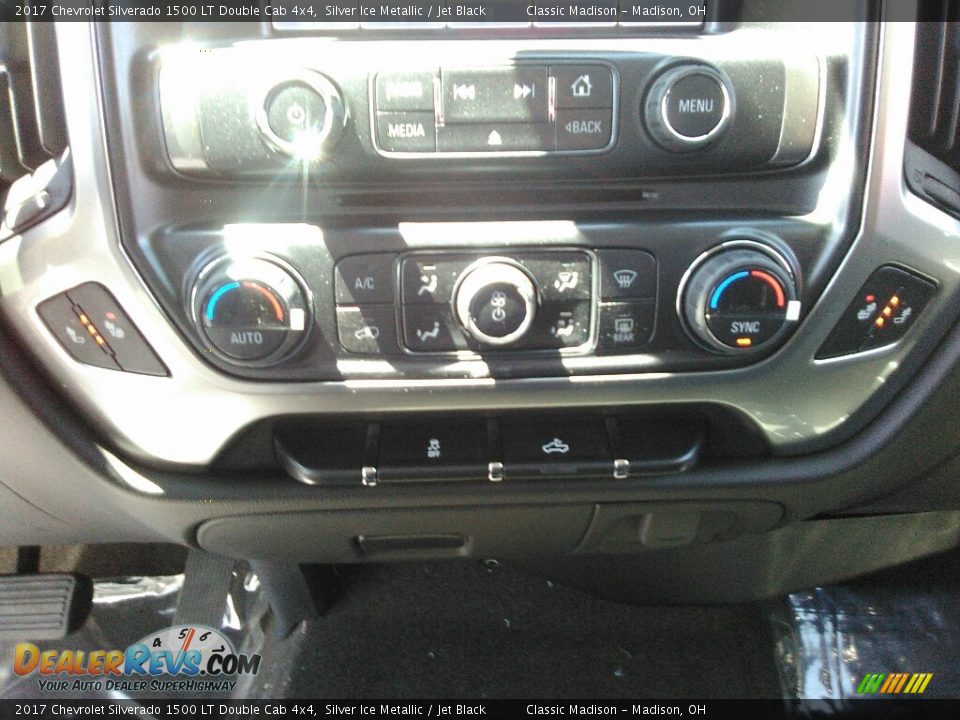 2017 Chevrolet Silverado 1500 LT Double Cab 4x4 Silver Ice Metallic / Jet Black Photo #8