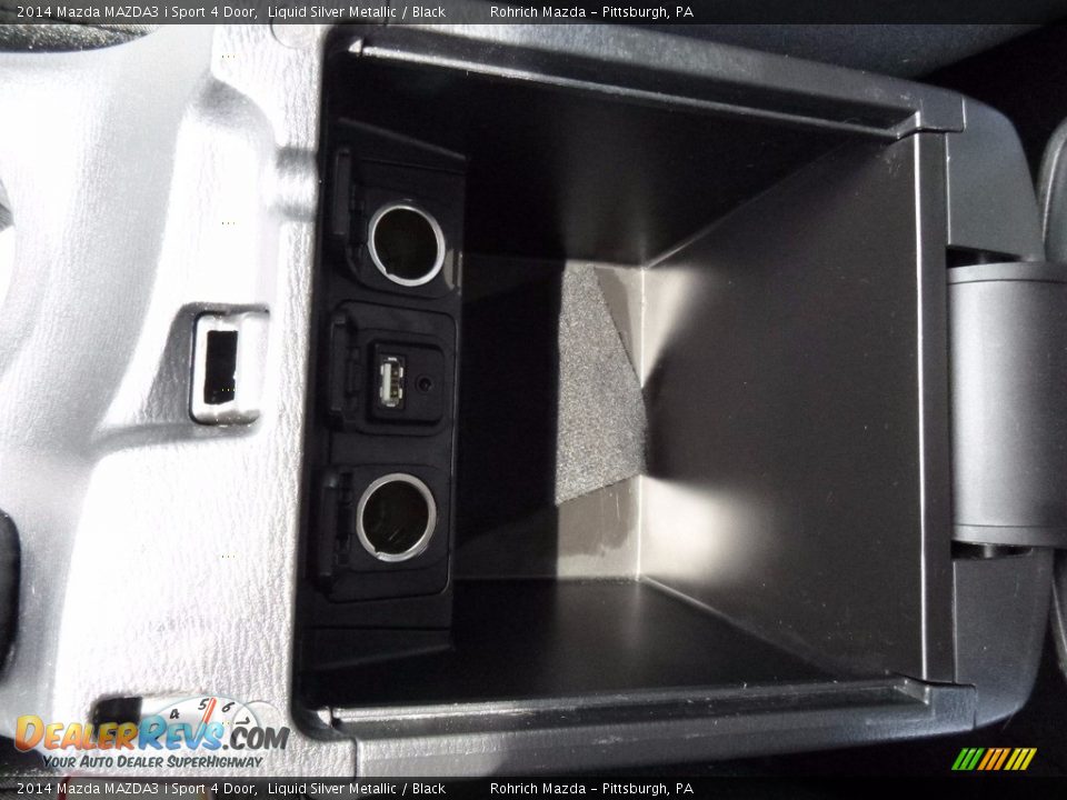 2014 Mazda MAZDA3 i Sport 4 Door Liquid Silver Metallic / Black Photo #23