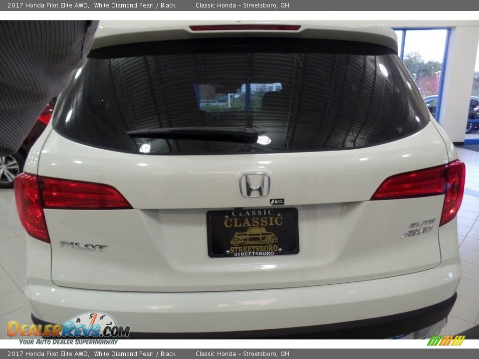 2017 Honda Pilot Elite AWD White Diamond Pearl / Black Photo #5