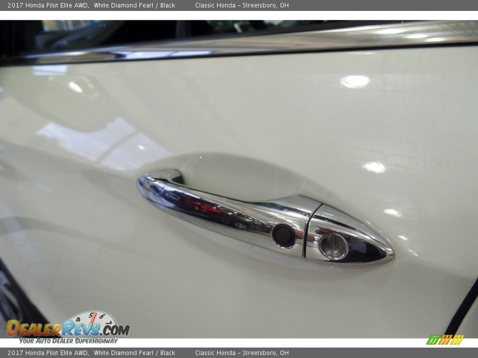 2017 Honda Pilot Elite AWD White Diamond Pearl / Black Photo #10