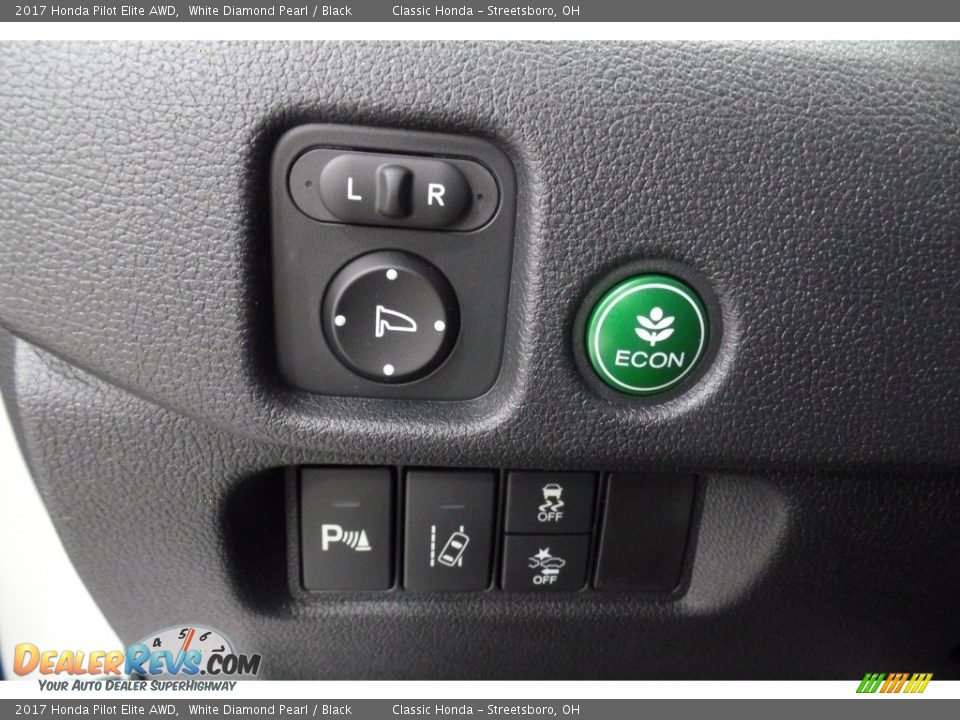 2017 Honda Pilot Elite AWD White Diamond Pearl / Black Photo #16