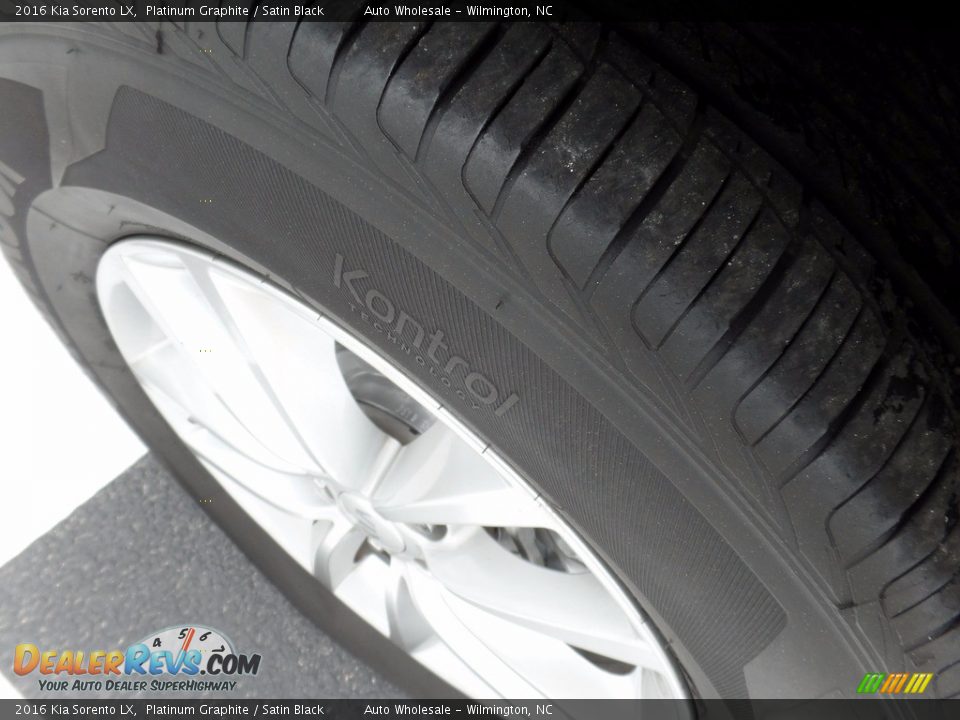 2016 Kia Sorento LX Platinum Graphite / Satin Black Photo #8