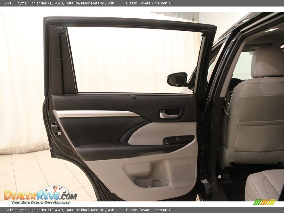 2015 Toyota Highlander XLE AWD Attitude Black Metallic / Ash Photo #15