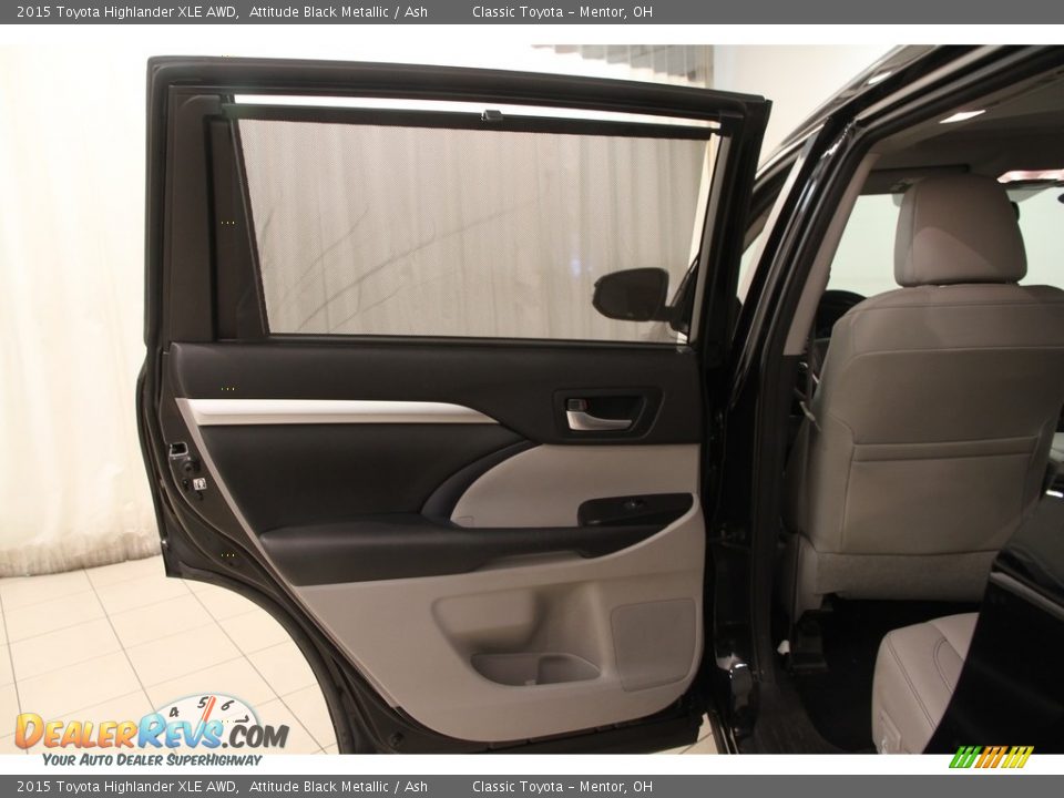 2015 Toyota Highlander XLE AWD Attitude Black Metallic / Ash Photo #16
