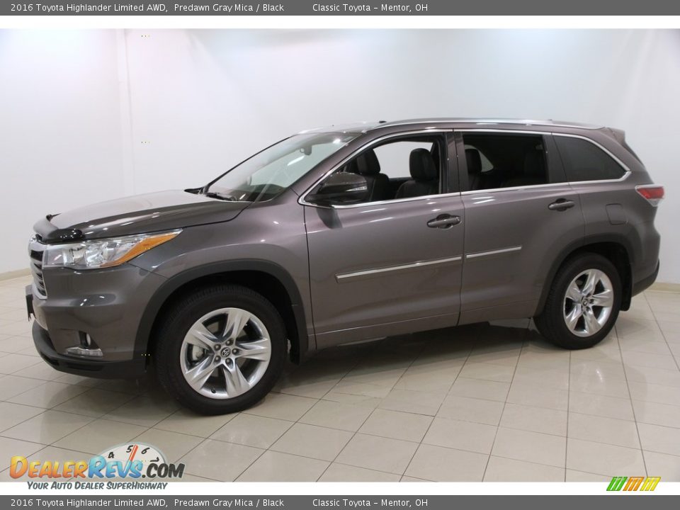 Front 3/4 View of 2016 Toyota Highlander Limited AWD Photo #3