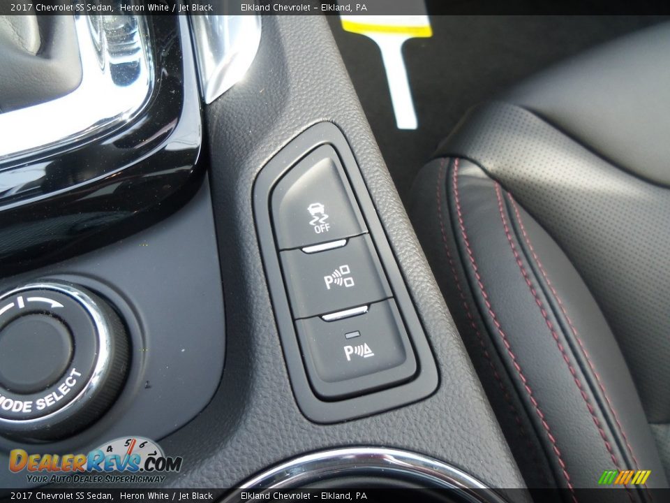 Controls of 2017 Chevrolet SS Sedan Photo #18