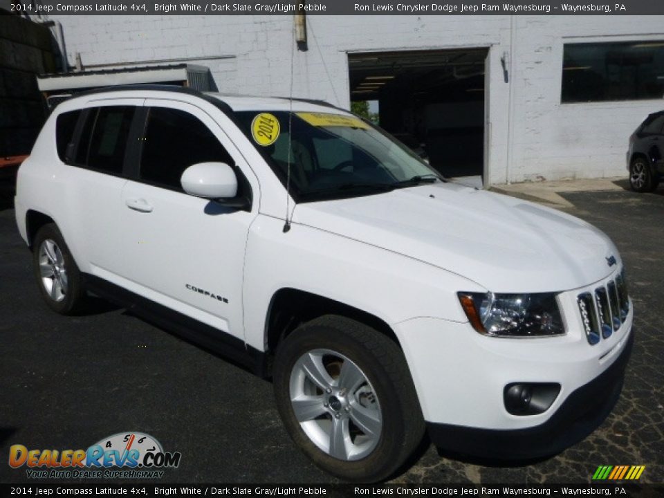 2014 Jeep Compass Latitude 4x4 Bright White / Dark Slate Gray/Light Pebble Photo #12