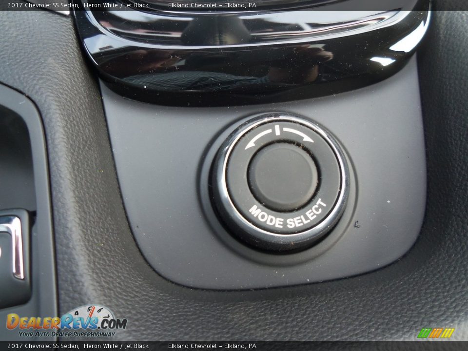 Controls of 2017 Chevrolet SS Sedan Photo #22