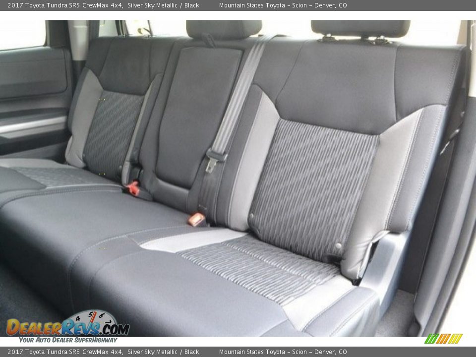 2017 Toyota Tundra SR5 CrewMax 4x4 Silver Sky Metallic / Black Photo #7