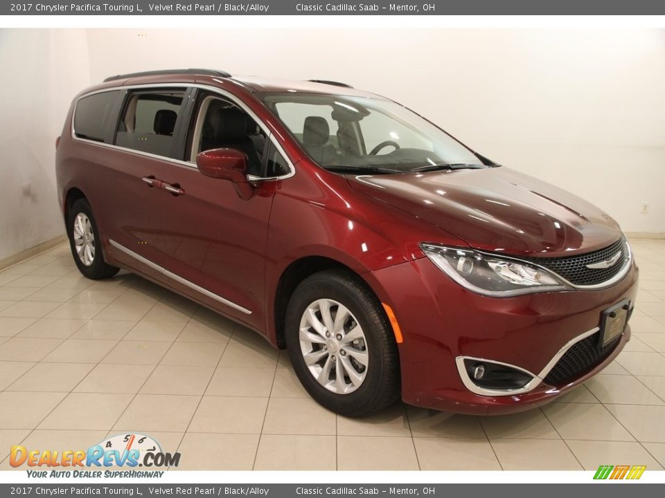 2017 Chrysler Pacifica Touring L Velvet Red Pearl / Black/Alloy Photo #1