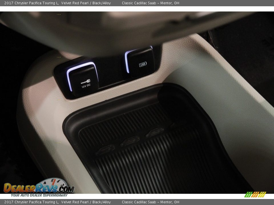 2017 Chrysler Pacifica Touring L Velvet Red Pearl / Black/Alloy Photo #12