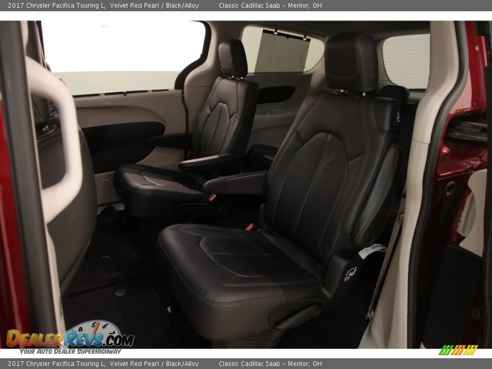 2017 Chrysler Pacifica Touring L Velvet Red Pearl / Black/Alloy Photo #14