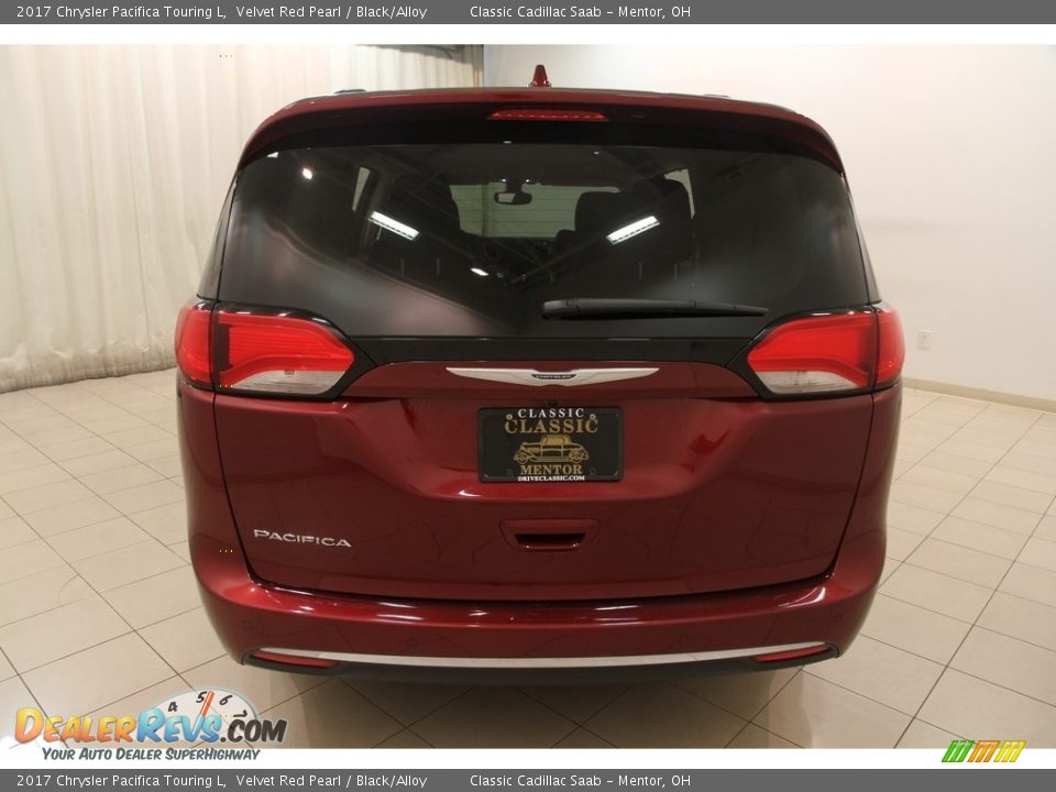 2017 Chrysler Pacifica Touring L Velvet Red Pearl / Black/Alloy Photo #16