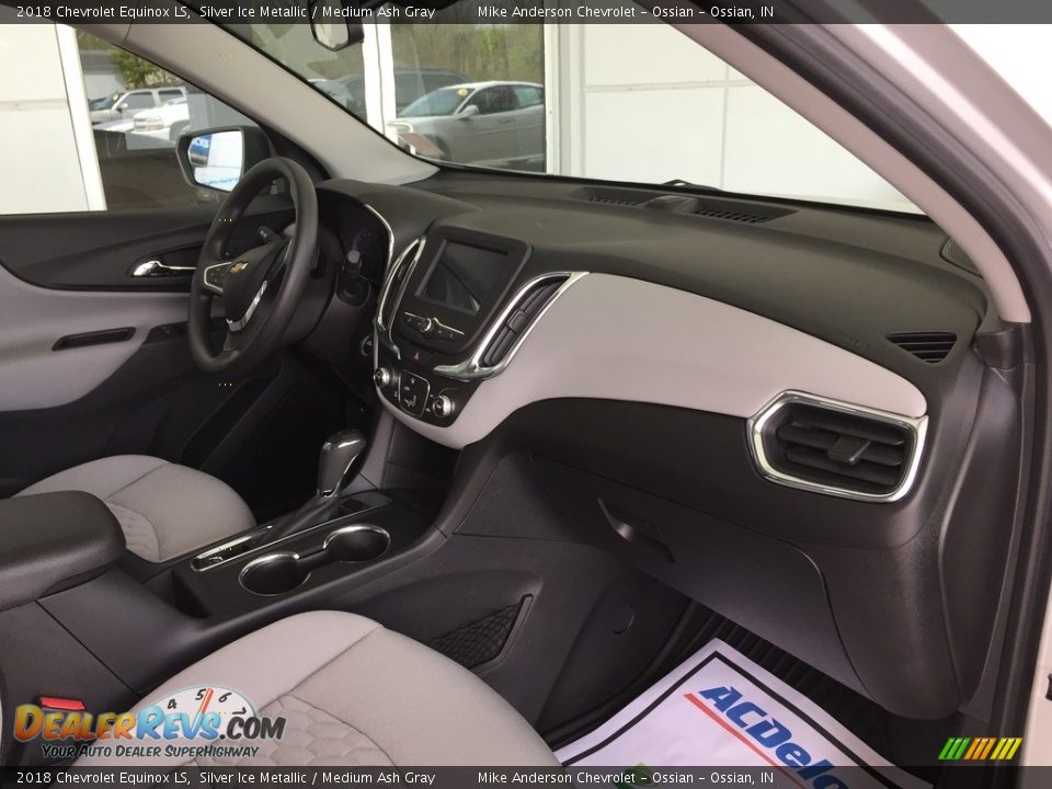 2018 Chevrolet Equinox LS Silver Ice Metallic / Medium Ash Gray Photo #5